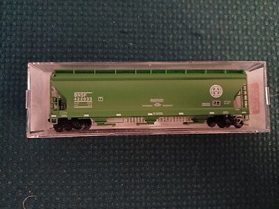#ad Micro Trains N Scale 3 bay Centerflow Covered Hopper 1998 $29.95