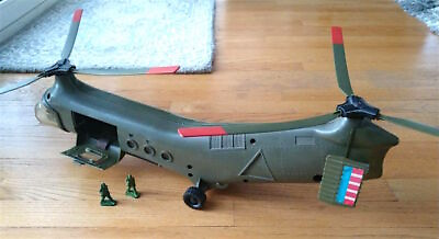 #ad Remco Whirlybird Motorized Rescue Army Helicopter Green RARE 1964 Vietnam Era $166.20