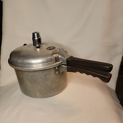 #ad Vintage Presto Cook Master Model 604 Pressure Cooker 4 Quart With Jiggler Weight $30.00