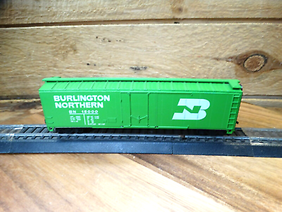 #ad Roundhouse HO 51#x27; Burlington Northern 15000 Plug Door Box Car $15.00