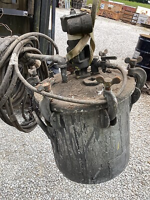 #ad Devilbiss pressure pot for industrial painting used w hose and gun $300.00