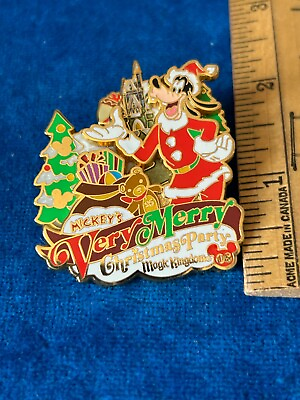 #ad Disney Mickey#x27;s Very Merry Christmas Party 2008 Goofy LE 4000 spinner Lapel Pin C $24.99
