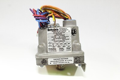 Barksdale D2H A3SS Pressure Or Vacuum Activated Switch High Accuracy Nema 4 $89.00