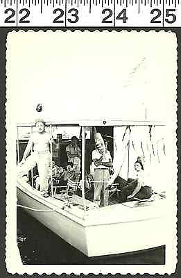 #ad VINTAGE OLD B amp; W PHOTO OF FRIENDS ON A FISHING BOAT SHOWING OFF THIER FISH 1475 $3.99