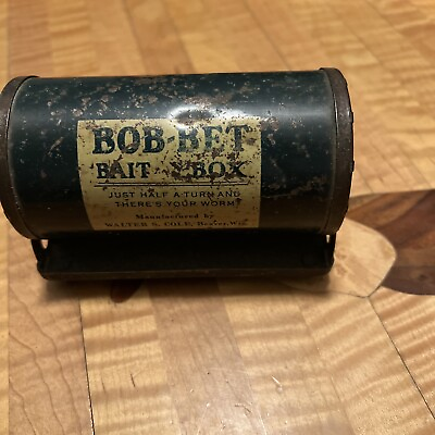 #ad Vintage Fishing Gear Bob Bet Metal Fishing Bait Box Worms Beaver Wisconsin $7.50