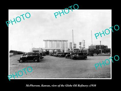 #ad OLD POSTCARD SIZE PHOTO OF MCPHERSON KASAS VIEW OF THE GLOBE OIL Co c1930 AU $7.00